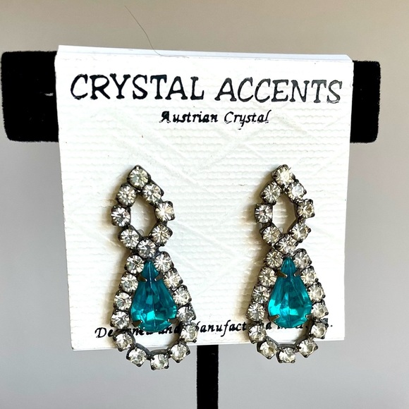 Crystal Accents Jewelry - Crystal Accents Vintage Austrian Crystal Teal Rhinestone Drop Earrings Dangle